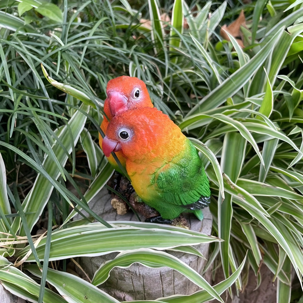 Couple Parrot Garden Statue