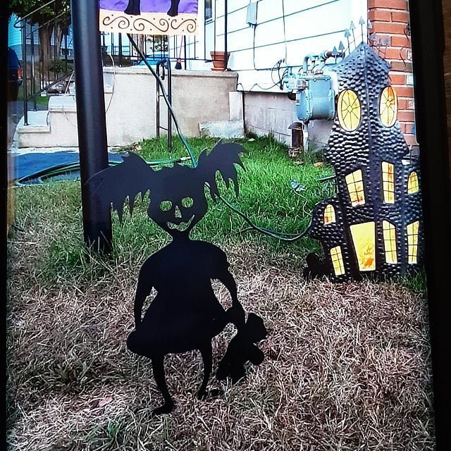 👻Spook Up Your Yard with Our Cute and Unique Ghost Zombie Metal Art - Perfect for Halloween!👻