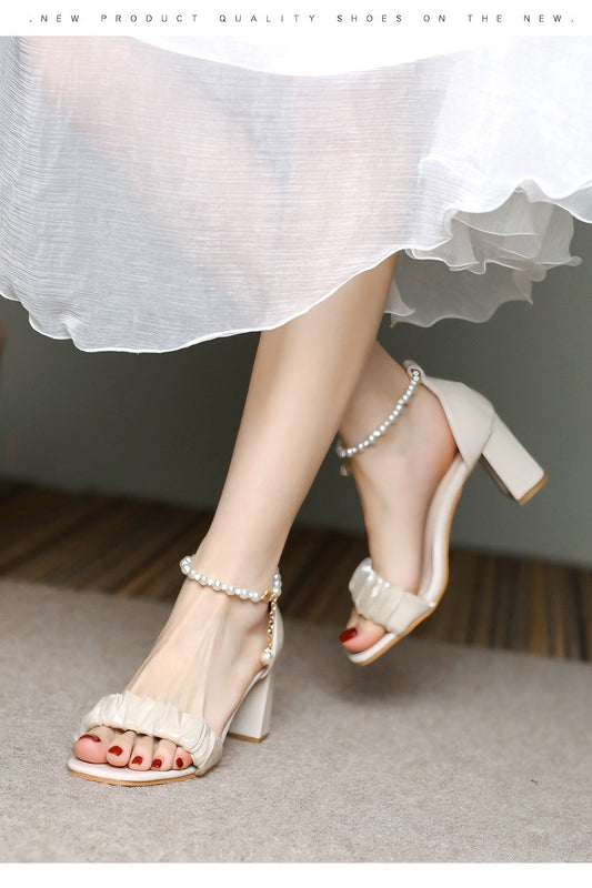 White pearl chain niche high heel sandals