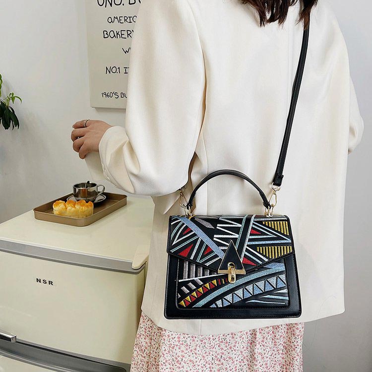 🎁Nice Gift! Delicate Embroidery Handbag Crossbody Bag