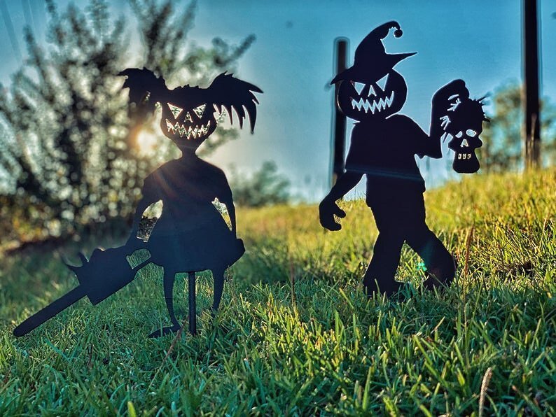 👻Spook Up Your Yard with Our Cute and Unique Ghost Zombie Metal Art - Perfect for Halloween!👻